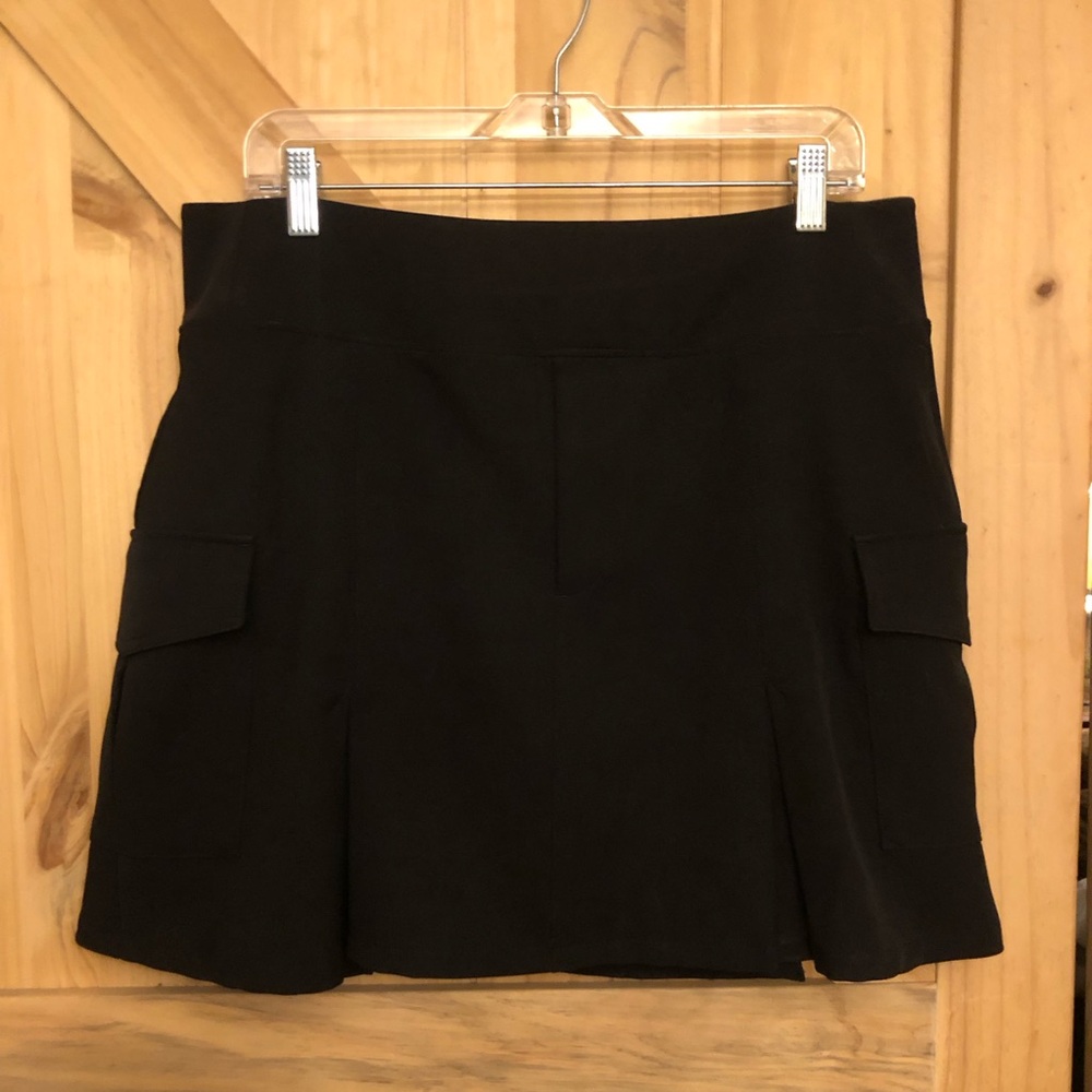 Athleta Women’s Black Active Skort with Snap Pockets Size 14
